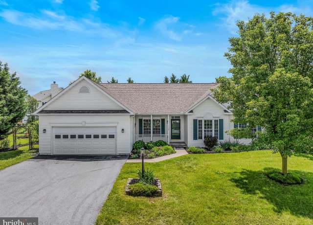 Property at 130 Creighton Ct, Martinsburg, WV 25404, 3 beds, 2.5 baths