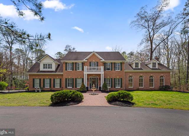 Property at 301 Sturtons Ln, Pasadena, MD 21122, 5 beds, 5 baths