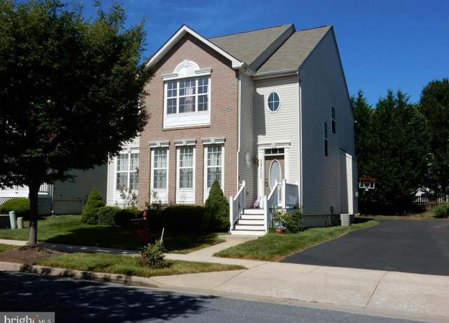 Property at 18112 Coachmans Rd, Germantown, MD 20874, 5 beds, 3.5 baths
