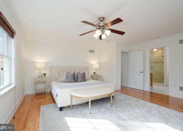 Property at 6208 Wiscasset Rd, Bethesda, MD 20816, 5 beds, 3.5 baths