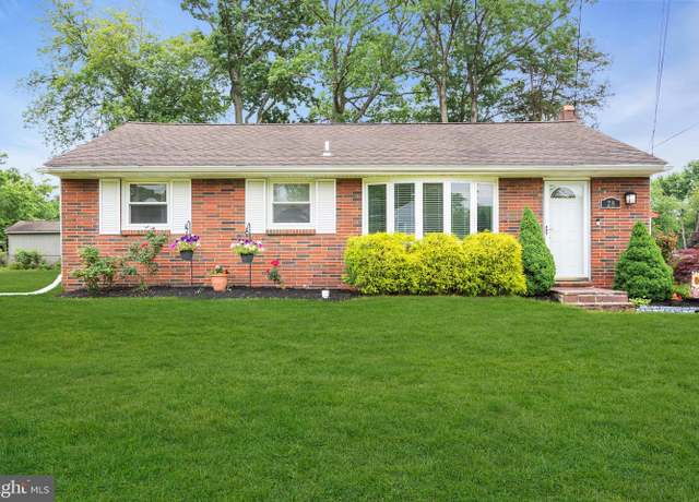 Property at 28 1st Ave, Pemberton, NJ 08068, 3 beds, 2 baths