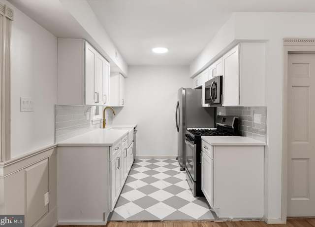 Property at 42 Trowbridge Ln Unit DD, Clementon, NJ 08021, 3 beds, 2.5 baths