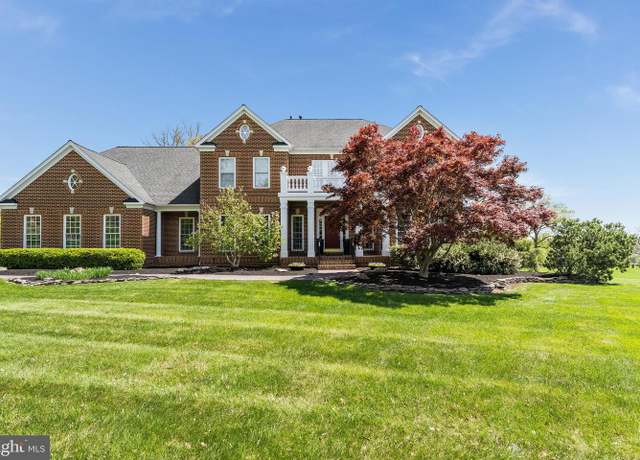 Property at 3 Stillwater Ln, Flemington, NJ 08822, 4 beds, 4.5 baths