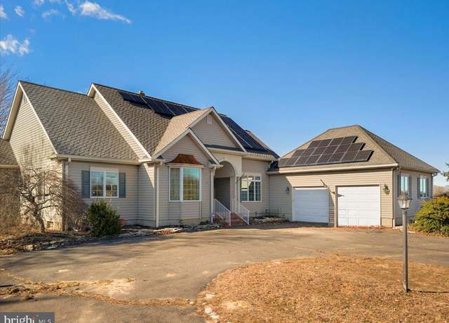 Property at 1520 Old York Rd, Robbinsville, NJ 08691, 3 beds, 2 baths