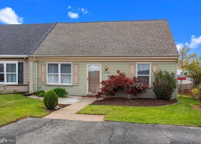 Property at 5726 Keenan Ct, Bensalem, PA 19020, 3 beds, 2 baths