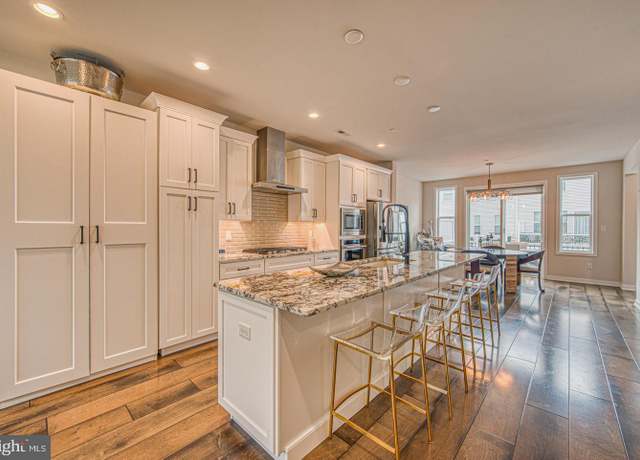 Property at 307 Star Tavern Ln, West Chester, PA 19382, 4 beds, 3.5 baths