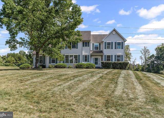 Property at 330 Martingale Cir, Coatesville, PA 19320, 4 beds, 2.5 baths