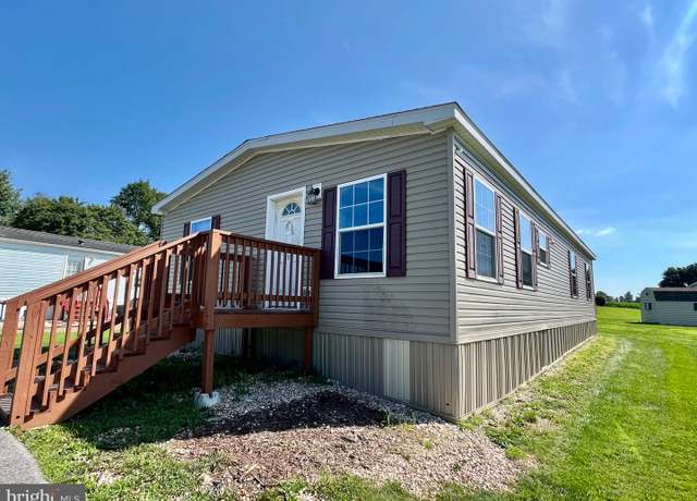 Property at 290 Cameo Dr, Fayetteville, PA 17222, 3 beds, 2 baths