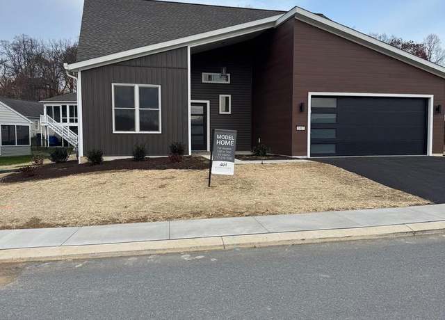 Property at 1007 Stanford Dr #195, Lebanon, PA 17042, 3 beds, 2 baths