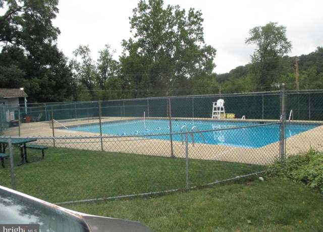 Property at 170 Salem Rd, Schwenksville, PA 19473, 3 beds, 1.5 baths