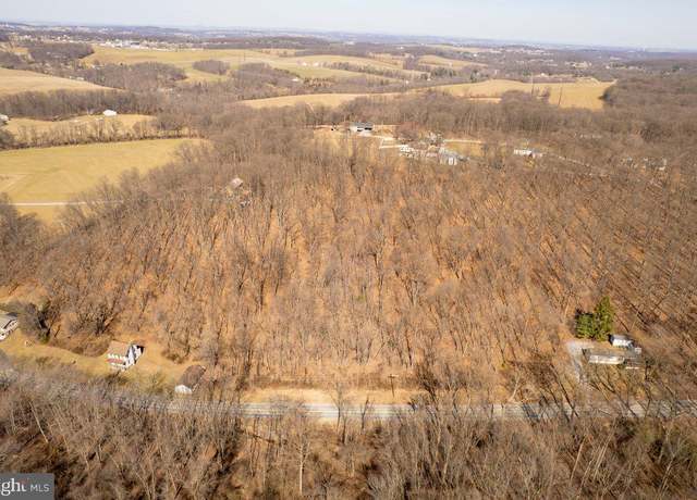 Property at 545 S Blacksmith Ave, Windsor, PA 17366, 4 beds