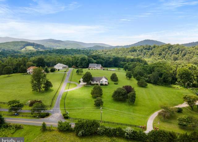 Property at 40 Meadowbrook Ct, Bentonville, VA 22610, 3 beds, 2 baths