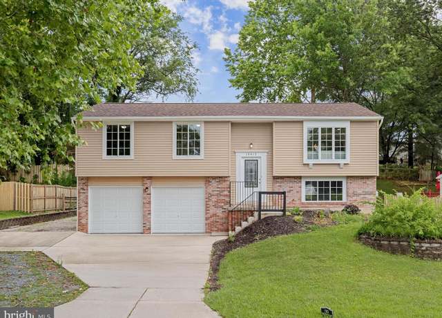 Property at 19417 Laguna Dr, Gaithersburg, MD 20879, 3 beds, 3 baths