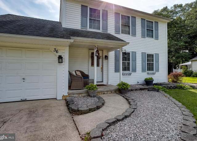 Property at 36 Acorn Ct, Sicklerville, NJ 08081, 3 beds, 2.5 baths