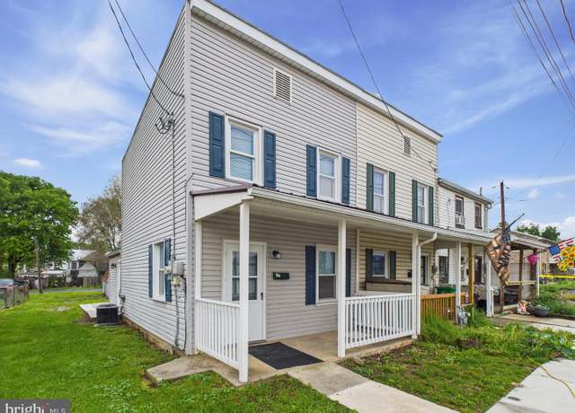 Property at 460 Fairground Ave, Carlisle, PA 17013, 2 beds, 1 bath