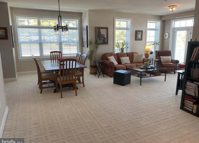 Property at 120 Gilpin Dr, West Chester, PA 19382, 2 beds, 2 baths