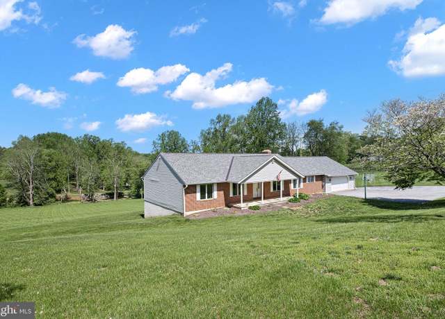 Property at 15 Cannon Hill Dr, West Chester, PA 19382, 3 beds, 2.5 baths