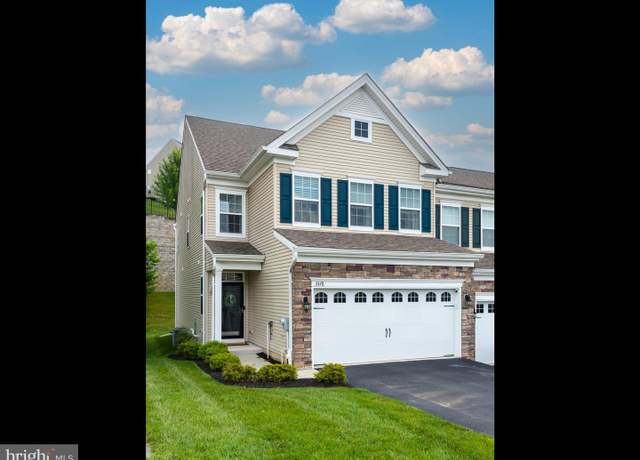 Property at 3576 Muirwood Dr, Newtown Square, PA 19073, 4 beds, 2.5 baths