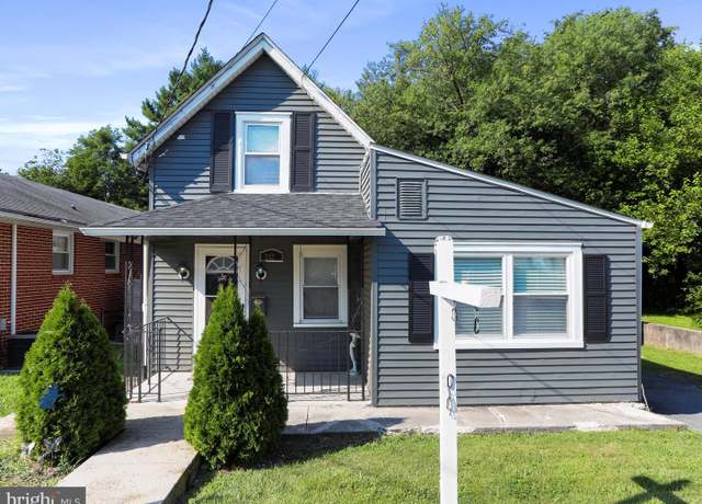 Property at 202 W 5th St, Waynesboro, PA 17268, 3 beds, 1 bath