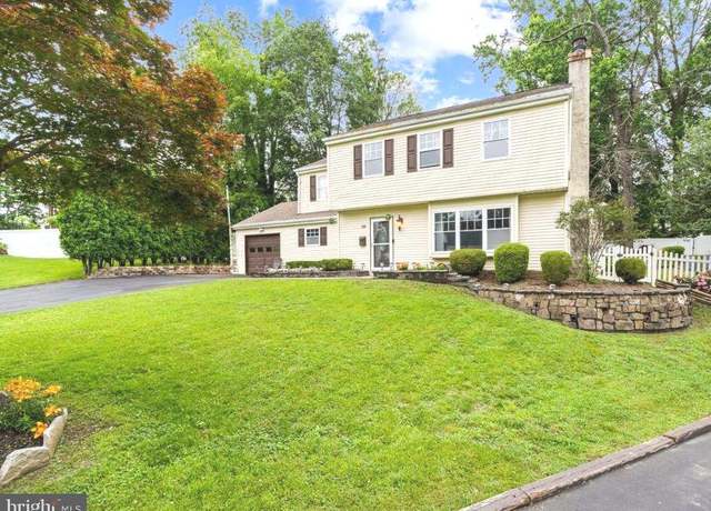 Property at 50 Hideaway Dr, Willow Grove, PA 19090, 5 beds, 2.5 baths