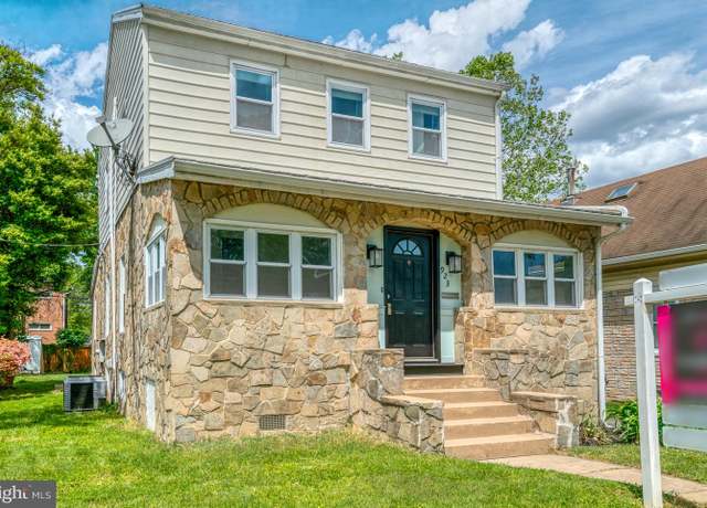 Property at 923 20th St S, Arlington, VA 22202, 4 beds, 3 baths