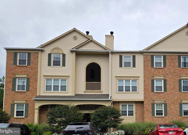 Property at 2816 Emma Lee St #301, Falls Church, VA 22042, 2 beds, 2.5 baths