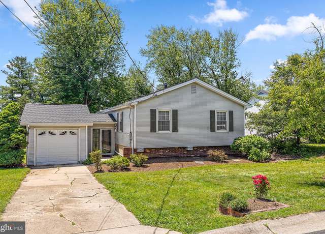 Property at 12 Washington Ave, Wilmington, DE 19810, 3 beds, 1.5 baths