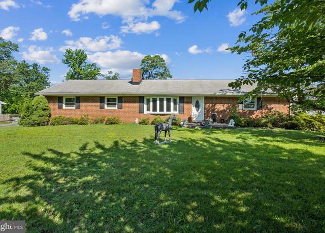 Property at 931 Oakdale Cir, Millersville, MD 21108, 3 beds, 3 baths