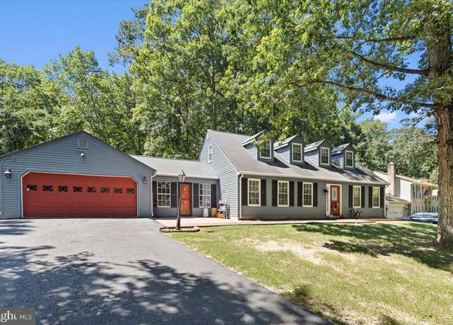 Property at 8640 Valley Dr, Waldorf, MD 20603, 4 beds, 2 baths