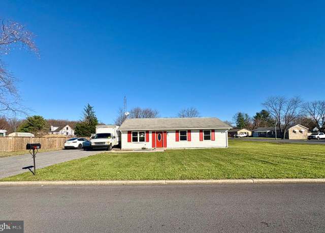 Property at 113 Locust Dr, Thurmont, MD 21788, 4 beds, 1.5 baths
