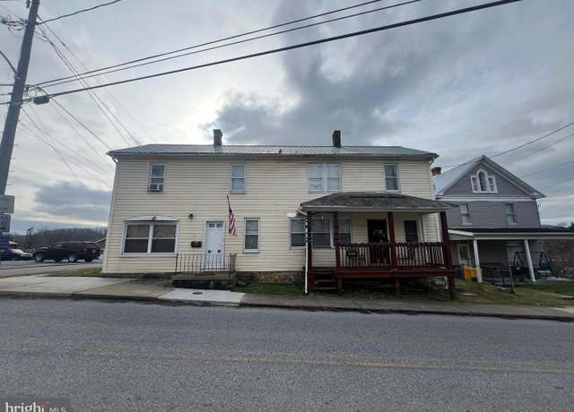 Property at 147 W High St, Hancock, MD 21750, 5 beds