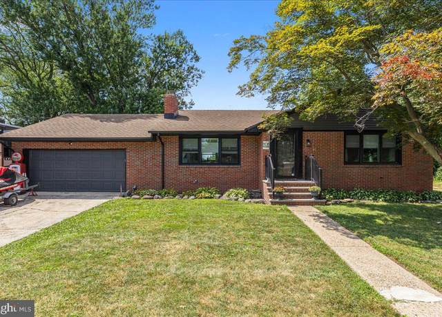 Property at 22 White Stag Dr, Hamilton, NJ 08620, 3 beds, 2 baths