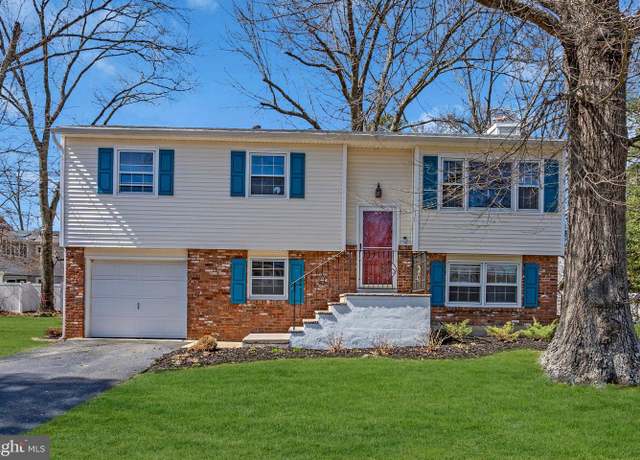 Property at 310 Atlantic City Ave, Bayville, NJ 08721, 4 beds, 1.5 baths