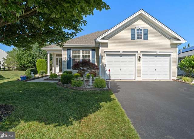 Property at 8 Spout Ter, Barnegat, NJ 08005, 2 beds, 2 baths