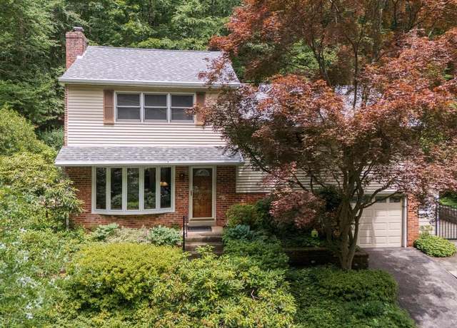 Property at 552 Brookwood Rd, Wayne, PA 19087, 4 beds, 3.5 baths
