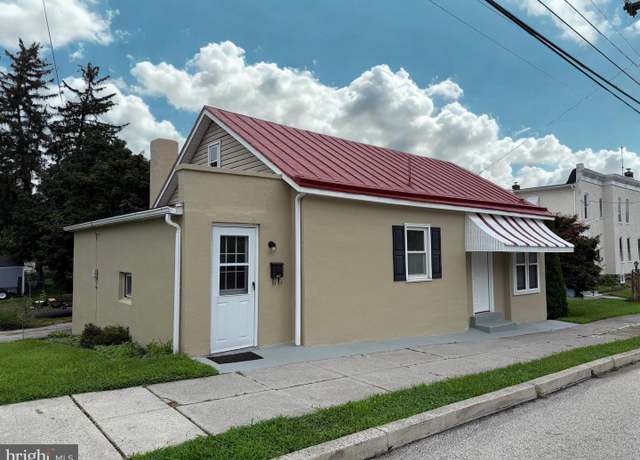 Property at 220 S 3rd Ave, Royersford, PA 19468, 2 beds, 1 bath