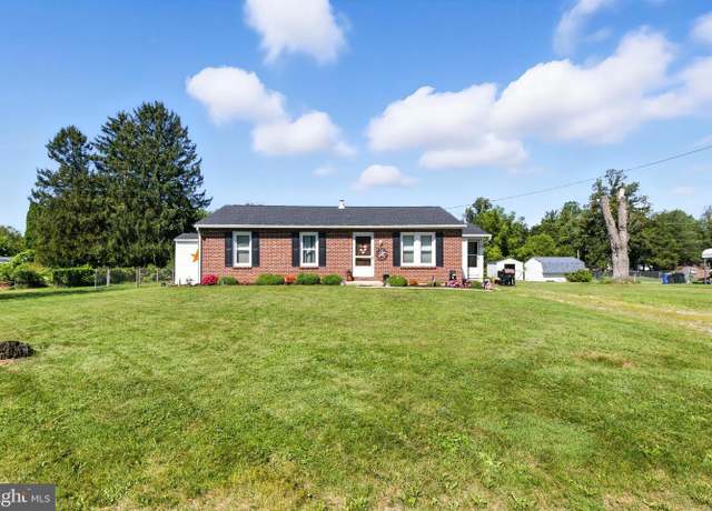 Property at 1055 2nd Ave, Manchester, PA 17345, 3 beds, 1.5 baths