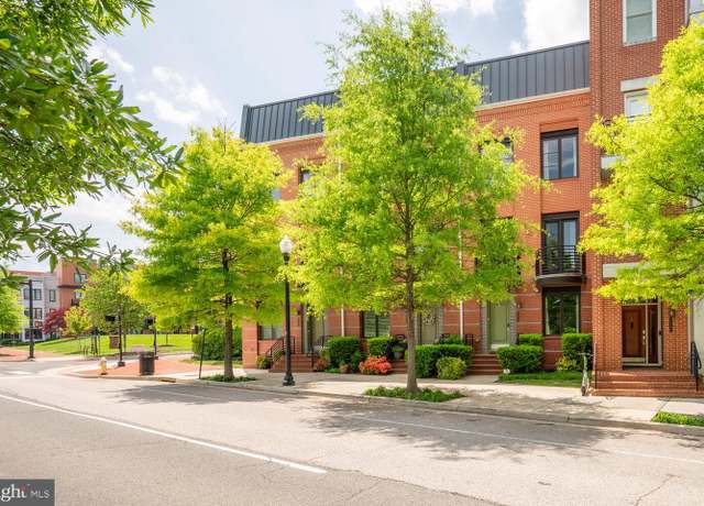 Property at 2006 Potomac Ave, Alexandria, VA 22301, 3 beds, 4 baths