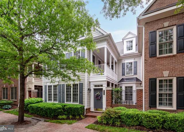 Property at 1106 Roundhouse Ln, Alexandria, VA 22314, 3 beds, 2.5 baths