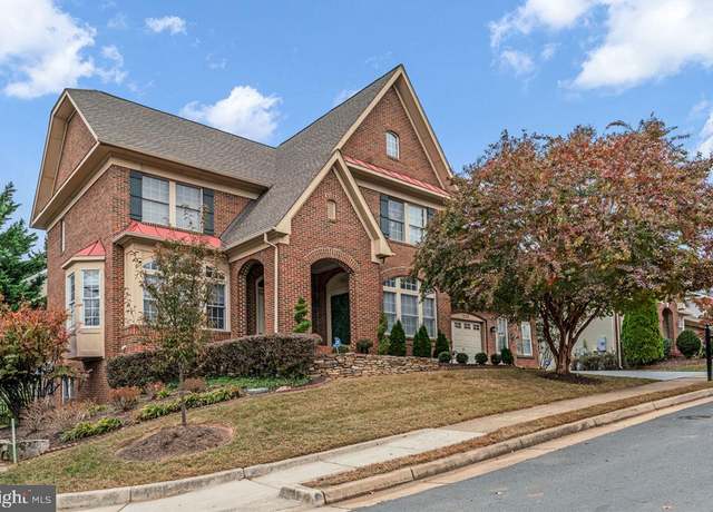 Property at 7238 Farr St, Annandale, VA 22003, 6 beds, 5.5 baths