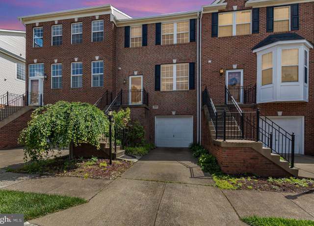 Property at 43120 Forest Edge Sq, Broadlands, VA 20148, 3 beds, 3 baths