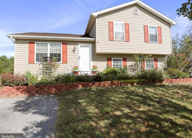 Property at 203 Universe Dr, Martinsburg, WV 25404, 4 beds, 3 baths