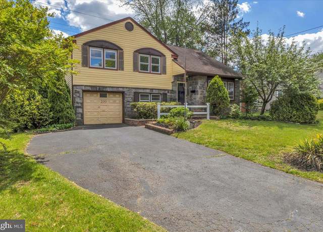 Property at 200 Boxwood Ln, Cinnaminson, NJ 08077, 4 beds, 2 baths