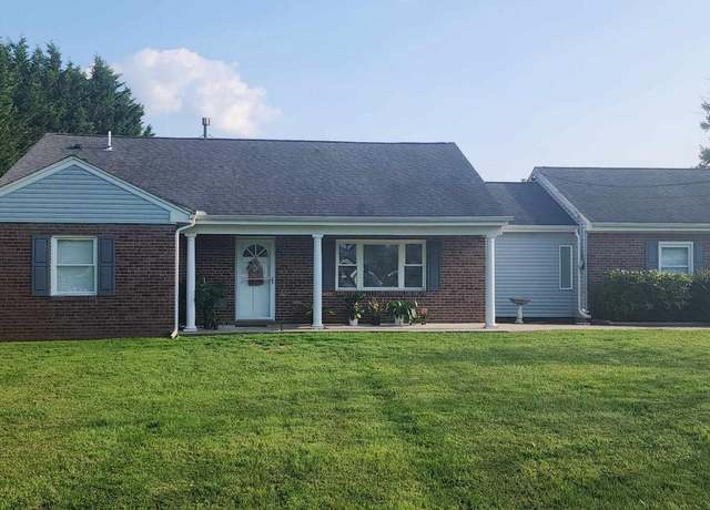 Property at 6 Woosamonsa Rd, Pennington, NJ 08534, 3 beds, 1 bath