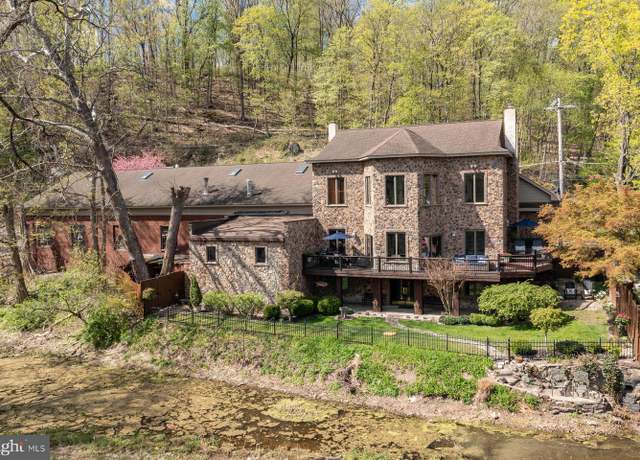 Property at 1820 Easton Rd, Kintnersville, PA 18930, 3 beds, 2.5 baths