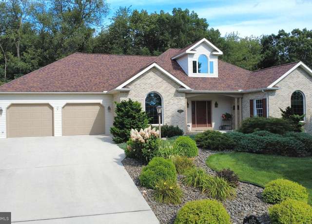 Property at 6923 St Annes Dr, Fayetteville, PA 17222, 3 beds, 3.5 baths