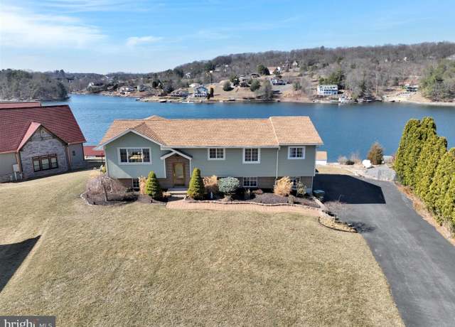Property at 830 Cayuga Cv, Auburn, PA 17922, 3 beds, 2 baths