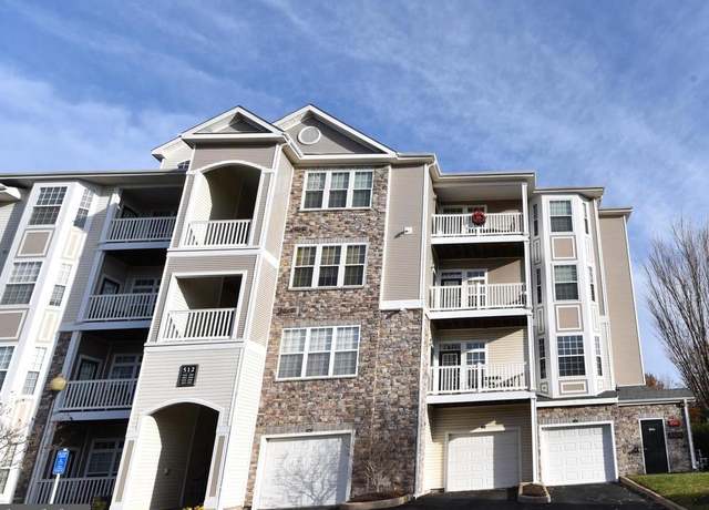 Property at 512 Sunset View Ter SE #204, Leesburg, VA 20175, 1 bed, 1 bath