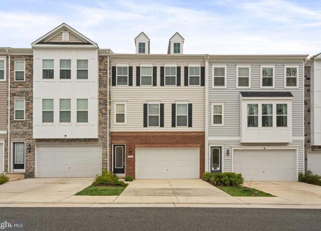 Property at 5030 Melissa Pl, Woodbridge, VA 22192, 4 beds, 3.5 baths