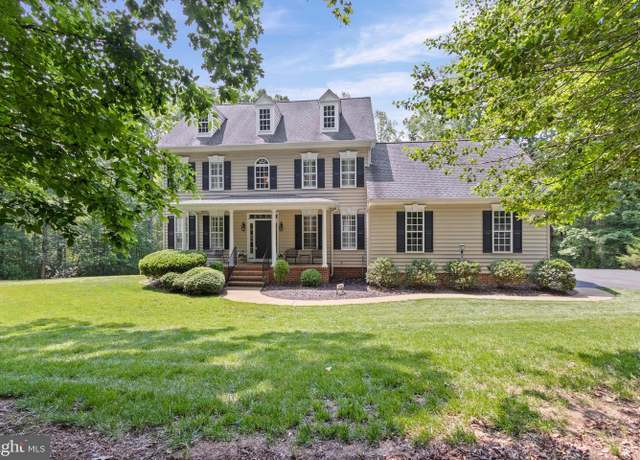 Property at 8602 General Sykes Cir, Fredericksburg, VA 22407, 4 beds, 3.5 baths